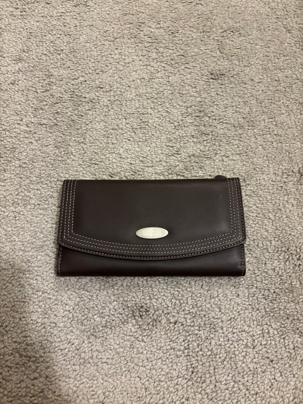 Kenneth Cole Reaction Brown Leather Trifold Checkbook Wallet Snap Closure